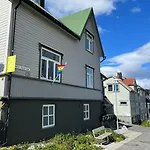 Cozy Ground Floor Apartment